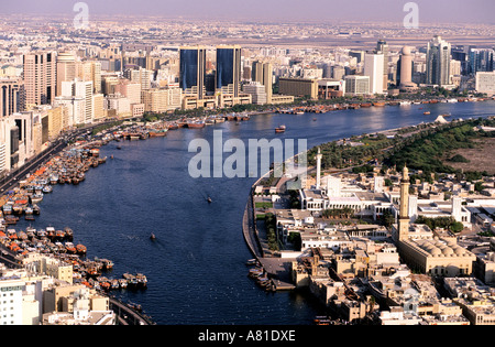 Emirati Arabi Uniti Dubai, Dubai Creek (vista aerea) Foto Stock