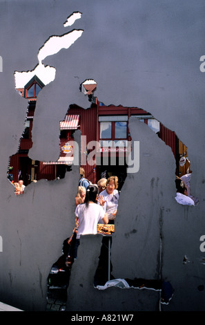 Norvegia, contea di Oppland, Lillehammer, rappresentazione della fiamma olimpica carrier (giochi olimpici del 1994) Foto Stock