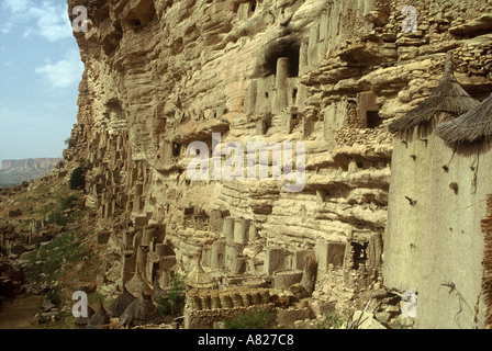 Ireli villaggio Dogon Bandiagara scarpata Mali Africa occidentale Foto Stock