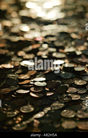 Il fiume di denaro centesimi di dollaro US close up Foto Stock
