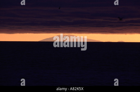 Il ghiacciaio Snaefellsjokull al tramonto visto da Reykjavik Islanda Foto Stock