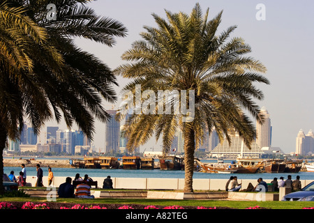 Il Qatar Doha bay skyline promenade Foto Stock