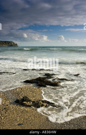 Carne e Pendower le spiagge della penisola di Roseland Cornwall Regno Unito sono separati solo quando la marea è in Foto Stock