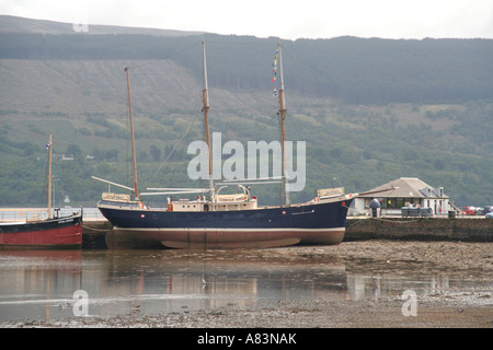 Inveraray royal burgh in Argyll and Bute Scozia Arctic Penguin ora lo storico Museo navale Foto Stock