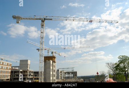 Gru a torre sulla Regina Alexander Ospedale sito in costruzione Foto Stock