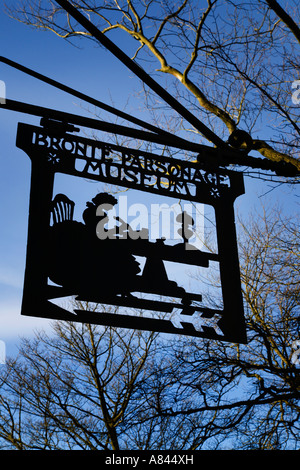 Segno a Bronte Parsonage Museum di Haworth West Yorkshire Inghilterra Foto Stock