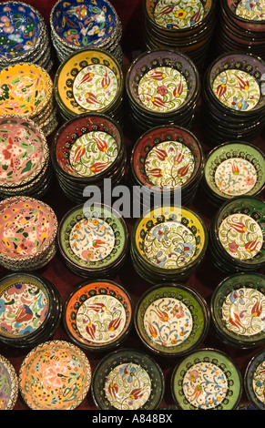 Colorata ceramica presso il Grand Bazaar Istanbul Foto Stock