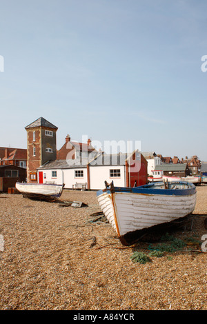 Aldeburgh 'scialuppa di salvataggio Station' sulla costa di Suffolk, Inghilterra, Regno Unito. Foto Stock