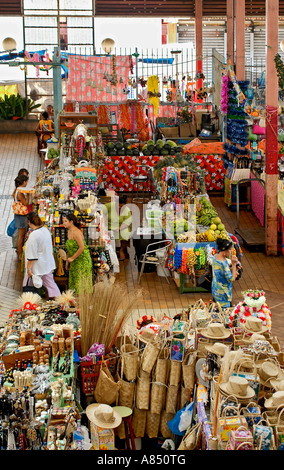 Tradizionale mercato polinesiano di Papeete a Tahiti, Polinesia Francese Foto Stock