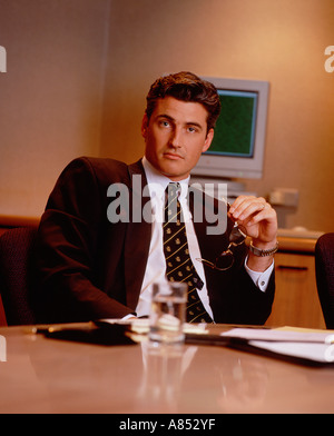 Ritratto di business man in ufficio. Foto Stock