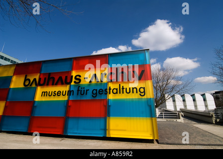 Ingresso Archivio Bauhaus Museum a Berlino Germania Foto Stock