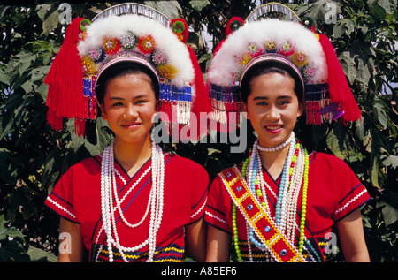 Ballerini di Ali tribù Shan in Hwalien Taiwan Foto Stock