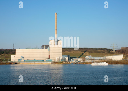 Centrale nucleare Kruemmel accanto al fiume Elba vicino Geesthacht nella Germania settentrionale Foto Stock