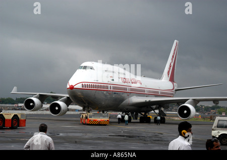 Air India Boeing 747 in aereo Aeroporto di Mumbai India Foto Stock