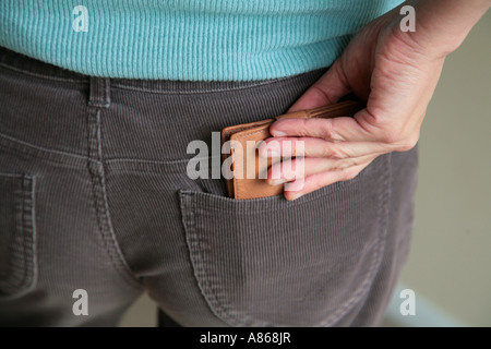 Portafogli nella tasca posteriore Foto Stock