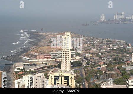 MPD77489 vista aerea di Worli Koliwada con il mare Arabico e Bandra dietro a Bombay Mumbai India Asia Foto Stock