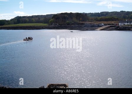 Il traghetto per isola di Ulva Isle of Mull Ebridi Interne suono di ulva herritage center Foto Stock