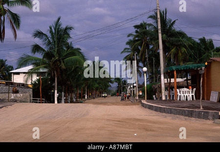 Main Street Puerto Villamil Isabela Galapagos isola sud Ecuador Ameriaca Foto Stock