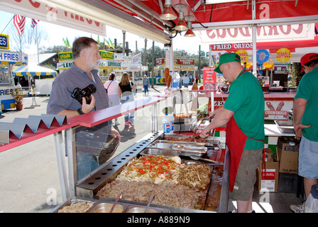 Abitudini alimentari stabilimenti presso la Florida State Fair Foto Stock