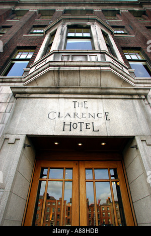 The Clarence Hotel in Dublin possedute da U2 membri della band Bono e il bordo Foto Stock