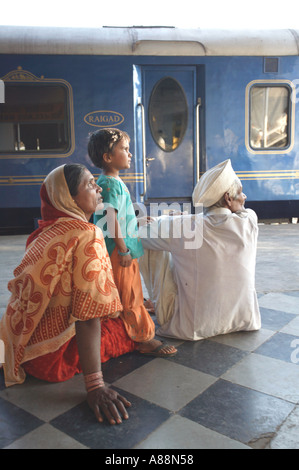 Deccan Odyssey treno / Maharaja Indiani treno, India Foto Stock