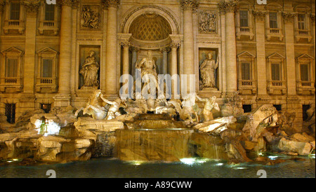 Fontana di Trevi di notte, Rom, Lazio, Italia Foto Stock