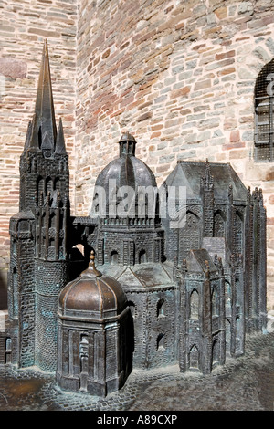 Modello in bronzo della Cattedrale di Aachen, Aachen, Germania Foto Stock