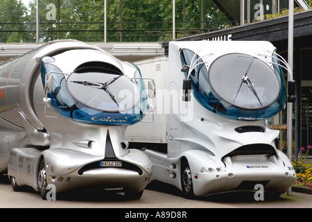 Carrelli futurista, progettato da Colani, Karlsruhe, Baden-Wuerttemberg, Germania Foto Stock