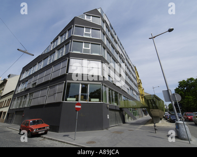 Vienna, ufficio moderno edificio, impuls center IP.Due, Lerchenfelder Guertel 43, architetto team PKK3 Foto Stock