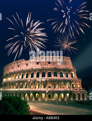 It - Roma: il Colosseo di notte Foto Stock