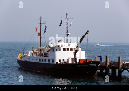 Regno Unito Lundy Island MS Oldenburg ormeggiata presso il molo nuovo Foto Stock