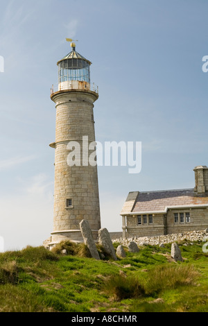 Regno Unito Lundy Island antiche lapidi cristiane nel vecchio cimitero dal vecchio faro Foto Stock