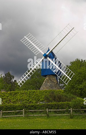 Le Moulin Bleu a Bourgueil sulla sponda nord della Loira vicino a Tours, Francia Foto Stock