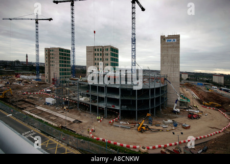 Sito di costruzione per ospedale di sviluppo presso la Queen Elizabeth Hospital Selly Oak Birmingham REGNO UNITO Foto Stock