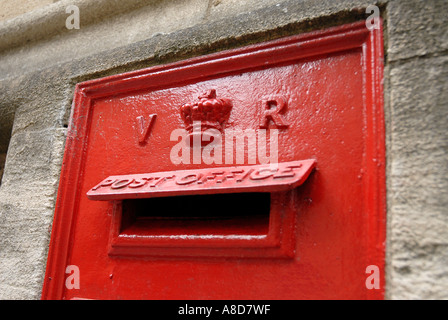 Red Victorian post box in Merton Street, Oxford Foto Stock