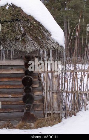 Angolo della fattoria di legno house Foto Stock