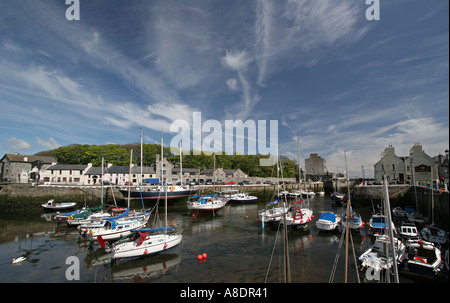 Barche nel porto di Castletown Isola di Man Foto Stock