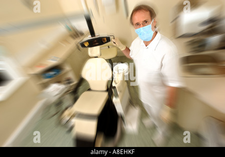 Dentista con sedia Foto Stock