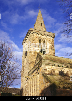 Dh St Andrews Fife chiesa della Santa Trinità di clock tower Foto Stock