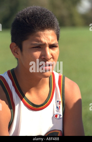 Young American Indian Teen runner età 16 a Como Park seconda annuale di Pow Wow . St Paul Minnesota USA Foto Stock