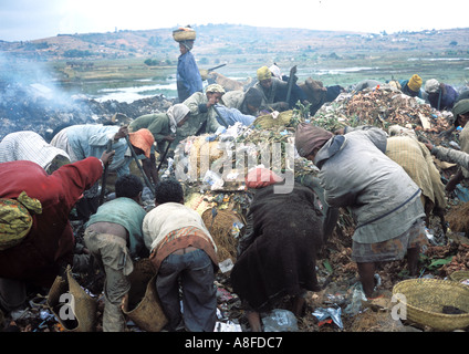 Garbage dump di Antananarivo in Madagascar africa Foto Stock