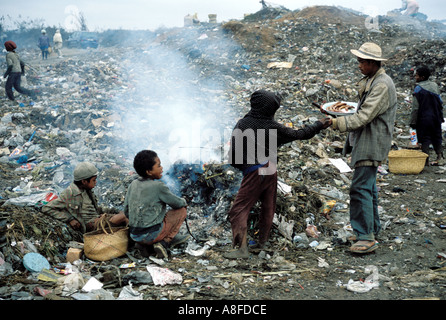 Gli accettori di dump di Antananarivo in Madagascar africa Foto Stock