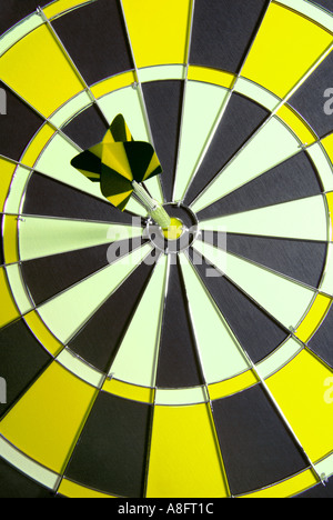 Scheda dart Pfeil und Wurfscheibe Foto Stock