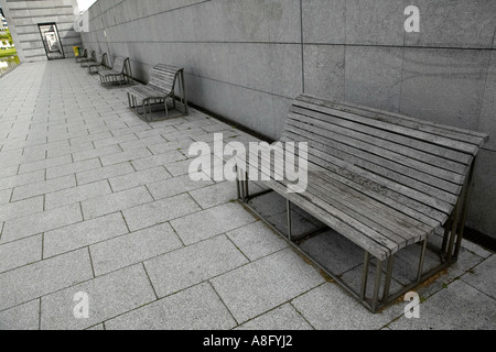 Banco di pubblico nel Parc André Citroën, Parigi Foto Stock