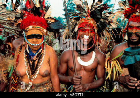 Decorate aborigeni, Goroka, Papua Nuova Guinea Foto Stock