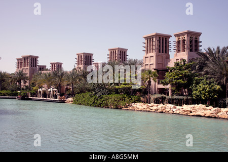 Willy Matheisl, tradizionali torri del vento a Madinat Jumeirah Emirati Arabi Uniti Foto Stock