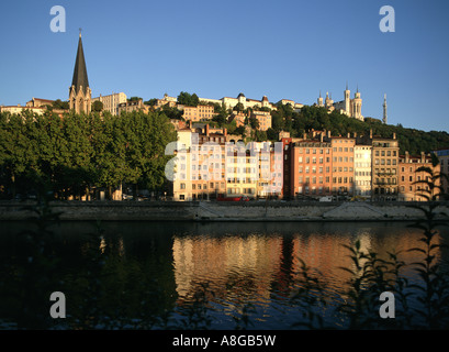 Saint Georges distretto. Fiume Saona. Vecchia Lione. Francia Foto Stock