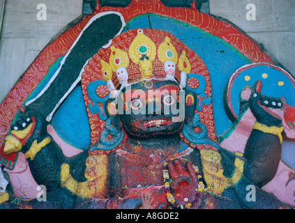 Viaggi nel mondo. Kali divinità in un tempio indù di Durbar Square di Patan in Durbar Square a Kathmandu in Nepal in Asia, Wanderlust evasione Storia e cultura Foto Stock