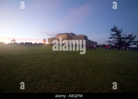 ANZAC DAY sessantottesima Alba Cerimonia Commemorativa al Auckland War Memorial Museum Foto Stock