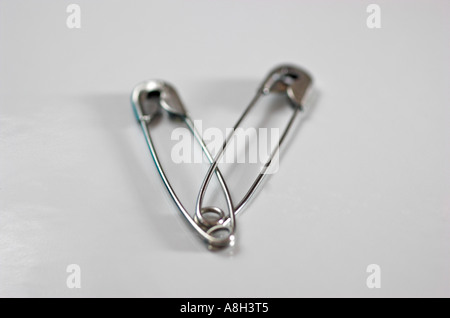 Due spille di sicurezza Foto Stock